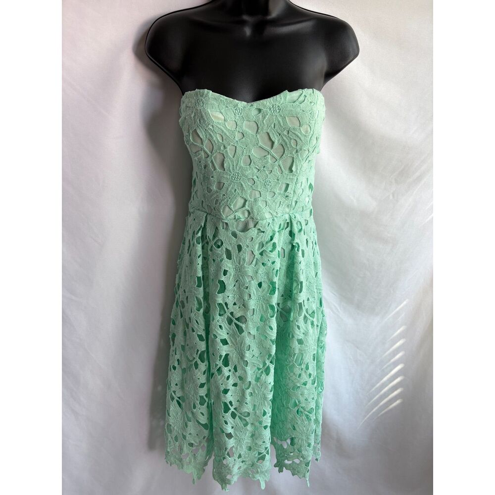 Alya Strapless Mint Floral Crochet Overlay Midi Dress Zip Up Back Size M Formal